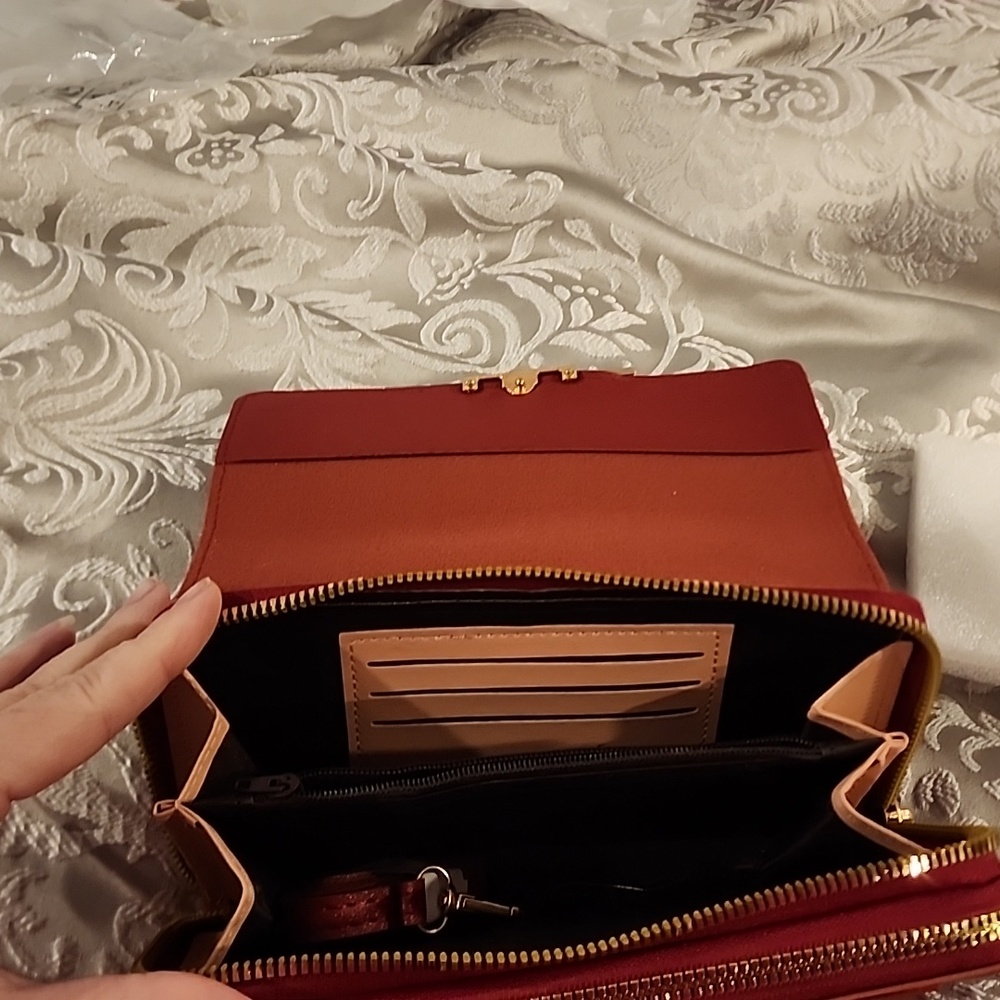 Purse - Picture 3 of 6